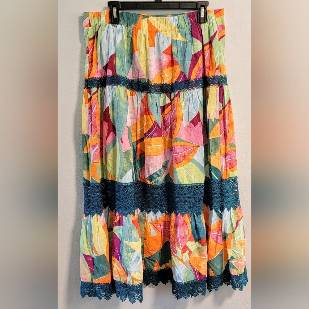 L Tropical Tiered Lace Pull On Cruise Resort Vacation Bold Botanical Time & Tru - Picture 2 of 4